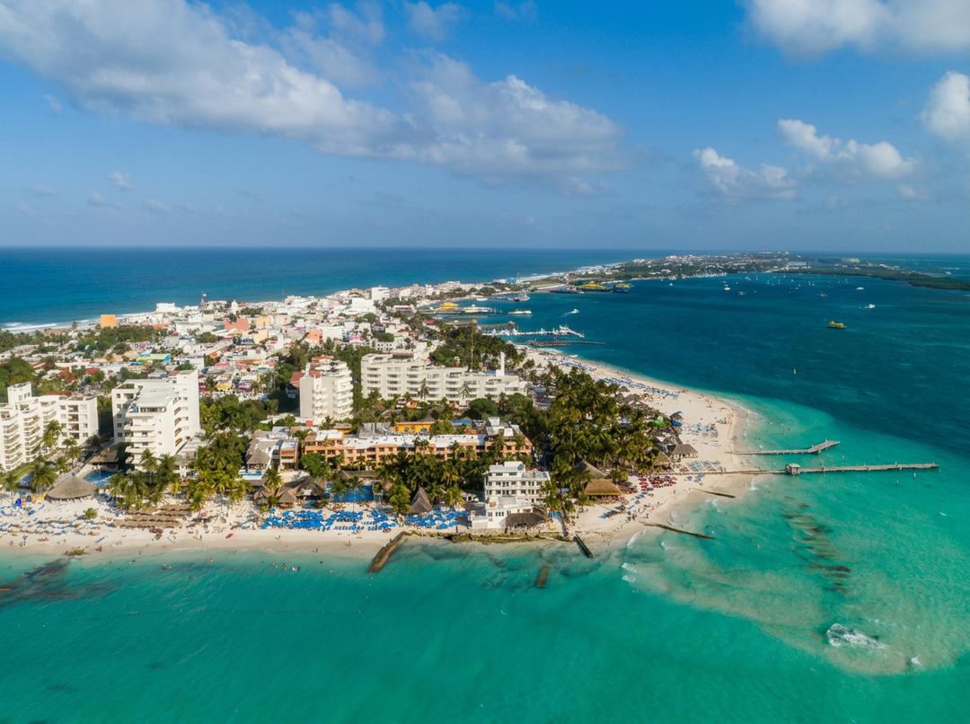 Playa Norte en Isla Mujeres, caribe mexicano